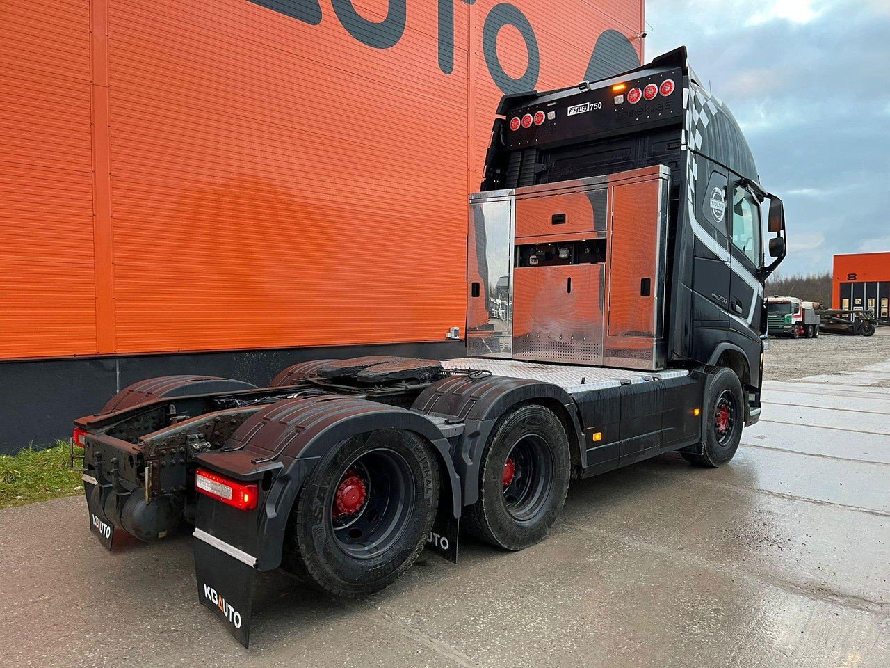 Volvo FH 16.750 6×4 GCW 80 ton + Retarder + Hydraulics + Tandem Axle Lift (16.750 FH )