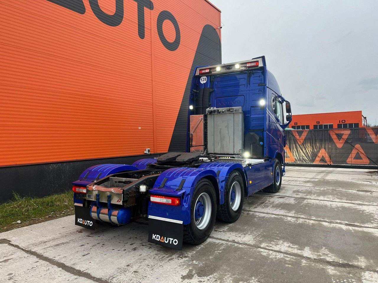 Volvo FH 16.750 6×4 Retarder + Hydraulics + Tandem Axle Lift (16.750 FH )