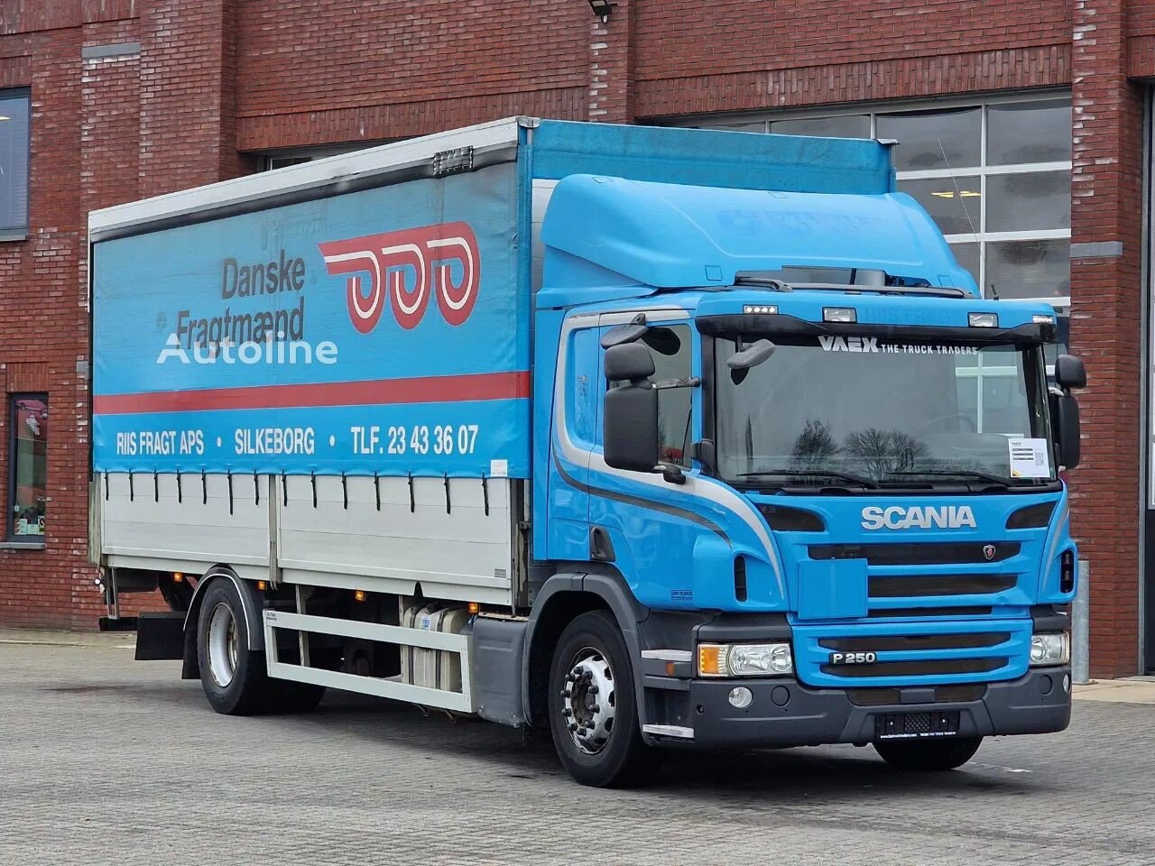 Laadklep: achtersluitklep (P250 4×2 – Loadlift – Side boards – Full air – Euro 6 )