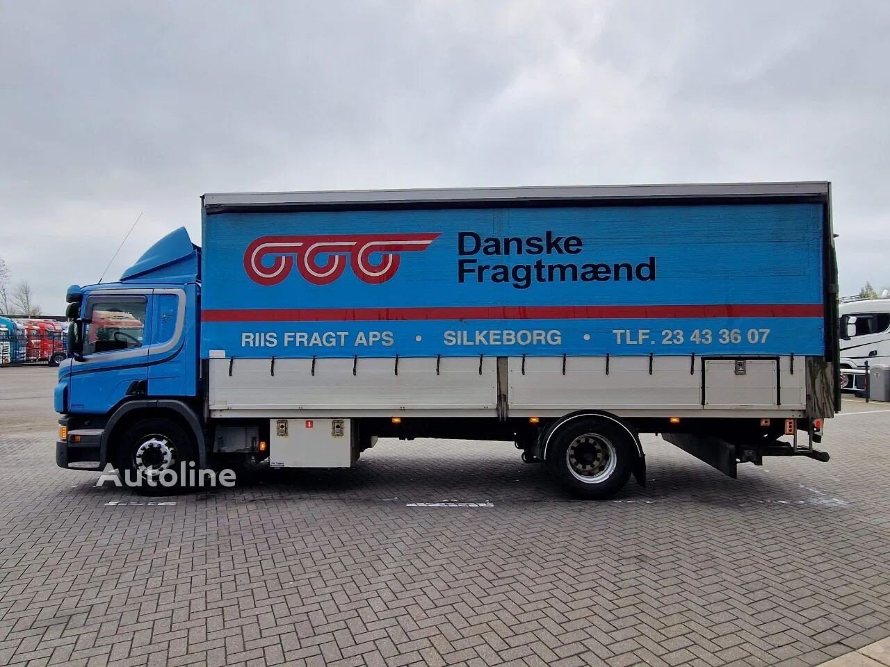 Laadklep: achtersluitklep (P250 4×2 – Loadlift – Side boards – Full air – Euro 6 )