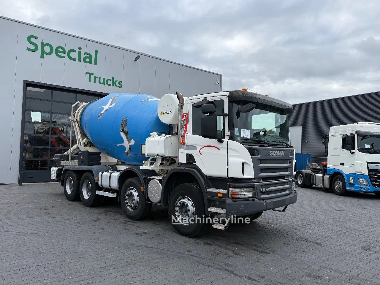 Scania (P380 8×4  )