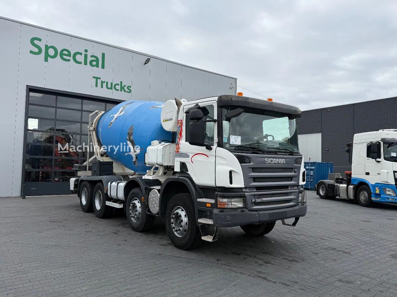 Scania (P380 8×4  )