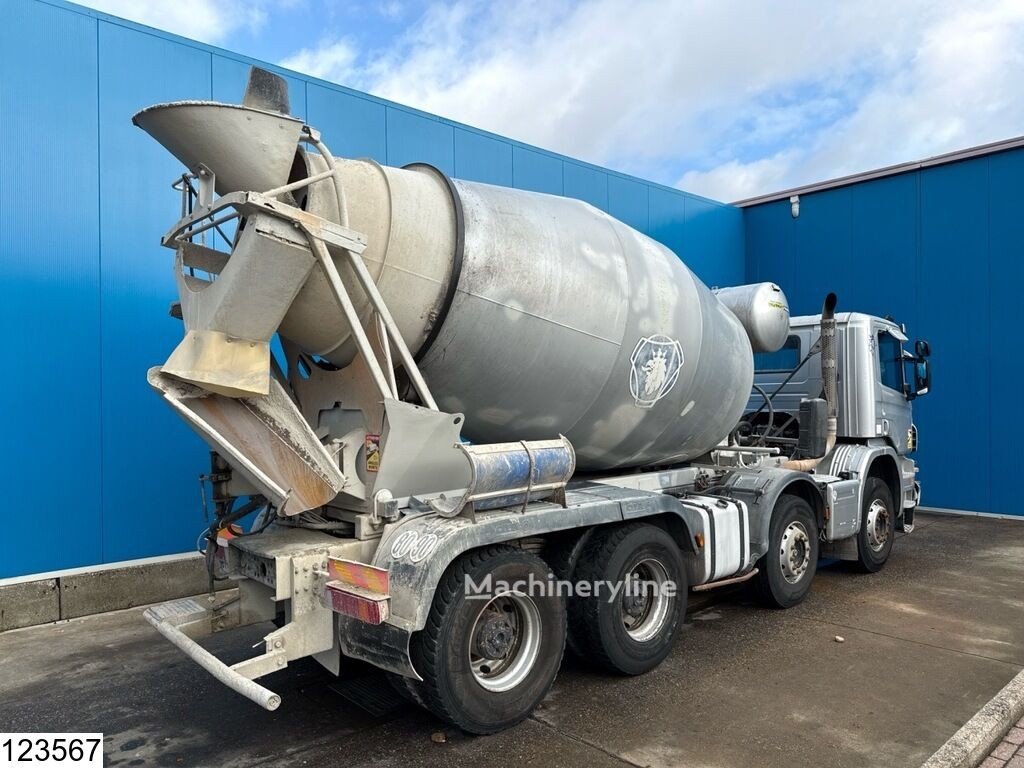 Scania (P 380 8×4 )