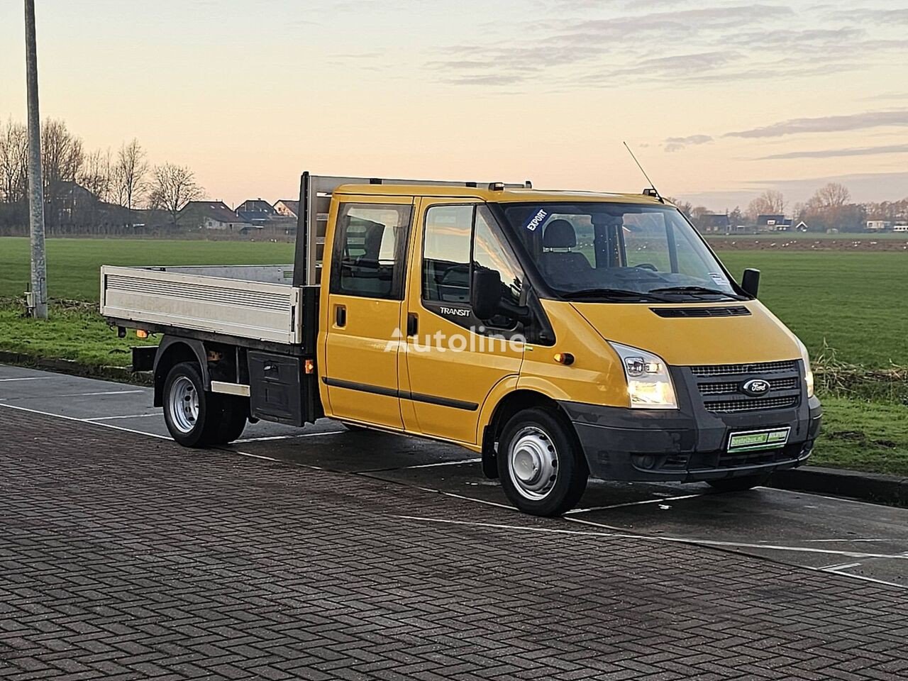 Ford (TRANSIT 2.2 DUB.CAB Open-Laadbak )