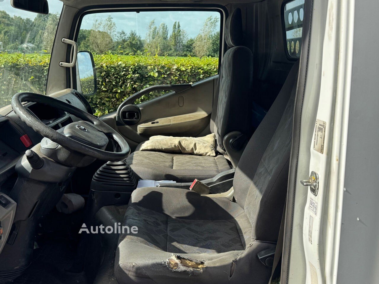 Nissan (Cabstar E 130.35 2.5 dCi OPEN LAADBAK )