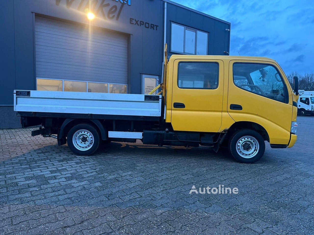 Toyota (Dyna 100 2.5 D4-D 90 DC )