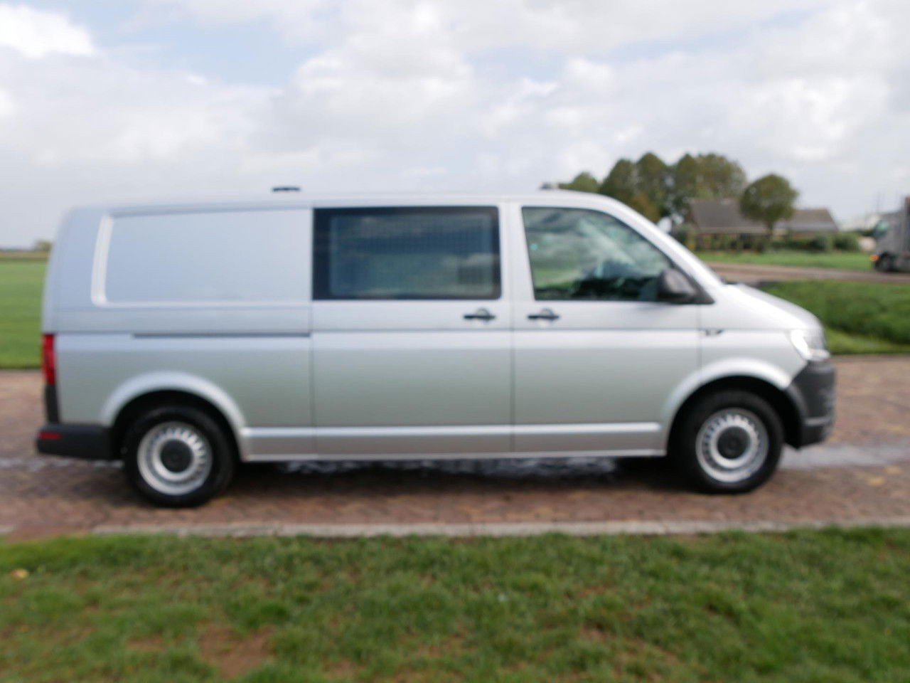 Volkswagen Transporter 2.0 TSI L2H3 Highline 110kW CNG AC Camera 2xDoor (Transporter )