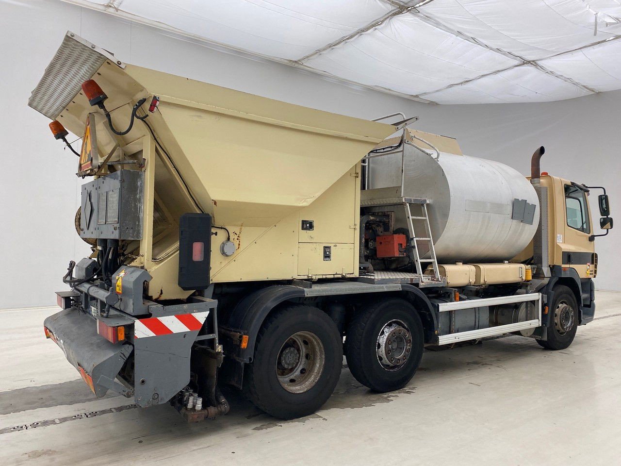 DAF CF 85.340 – 6×2 (85.340 CF )