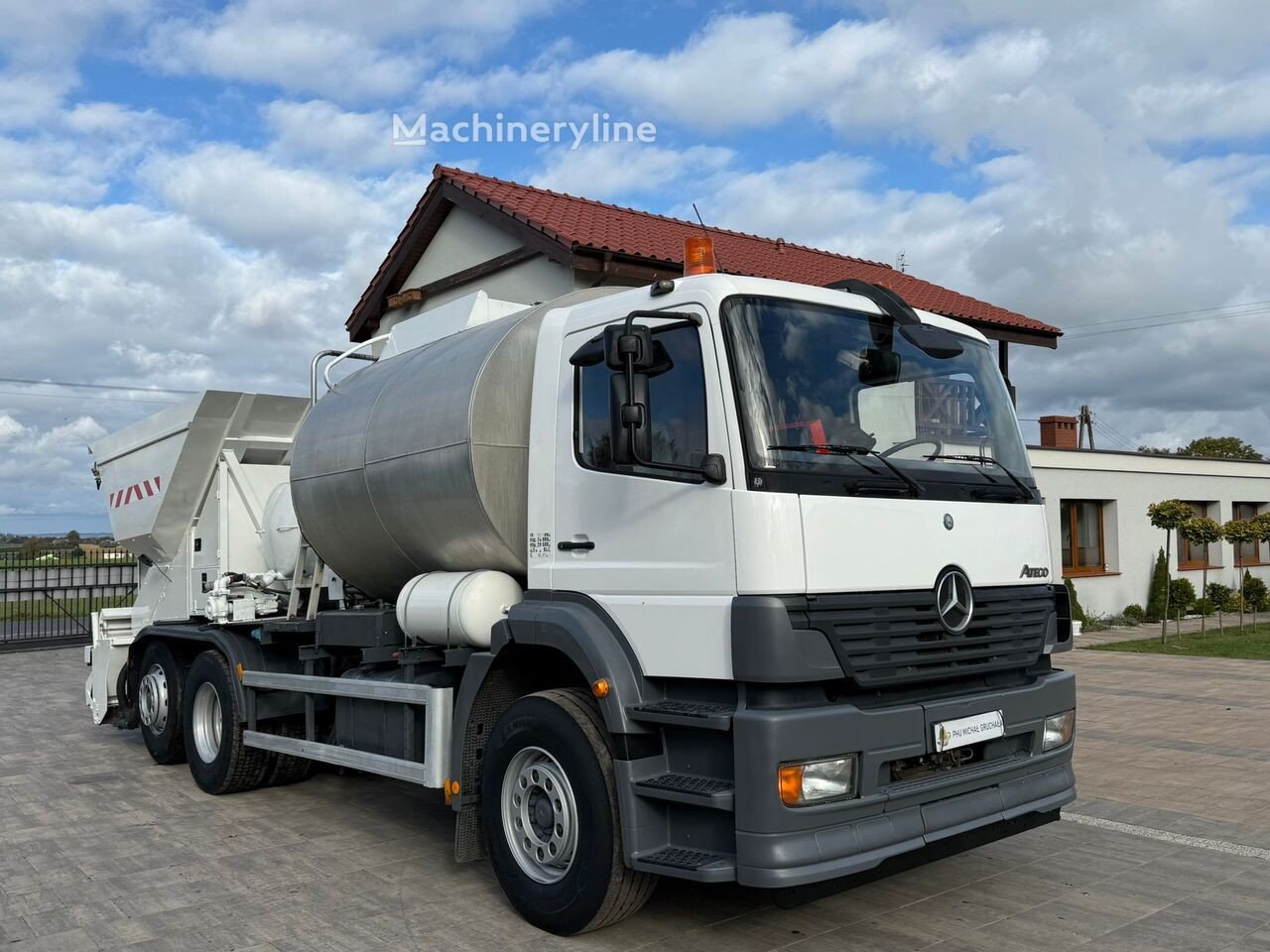 Mercedes-Benz (Atego 2533 )