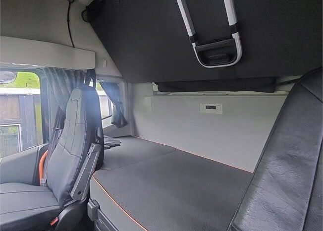 
								Volvo FH16 750 full									