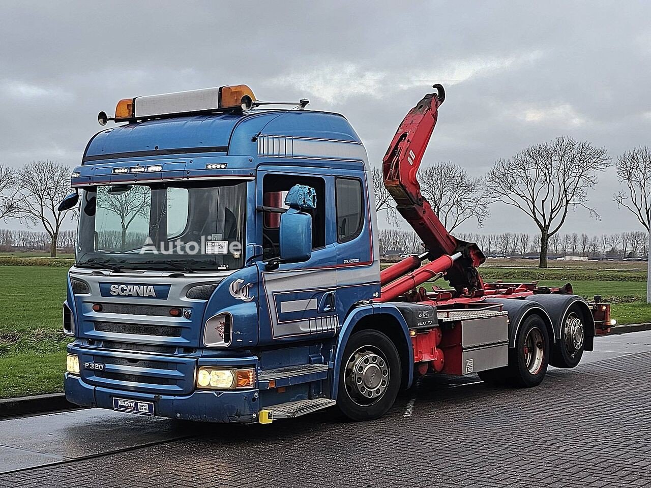Scania (P320 LOW ENTRY 6X2 )