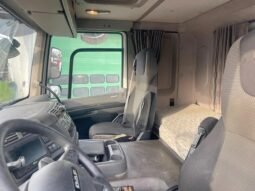 DAF CF 460 6×2, eje elevable, eje direccional