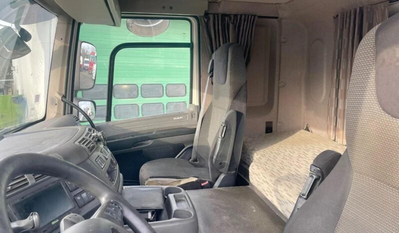 
								DAF CF 460 6×2, eje elevable, eje direccional full									