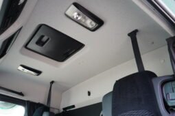 
										Mercedes-Benz Actros 1833 4×2 Caja Cerrada con Trampilla full									