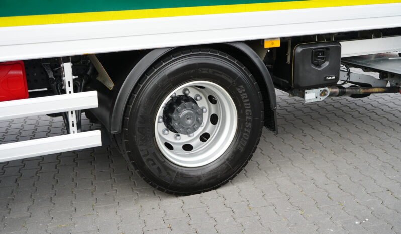 
								Mercedes-Benz Actros 1833 4×2 Caja Cerrada con Trampilla full									