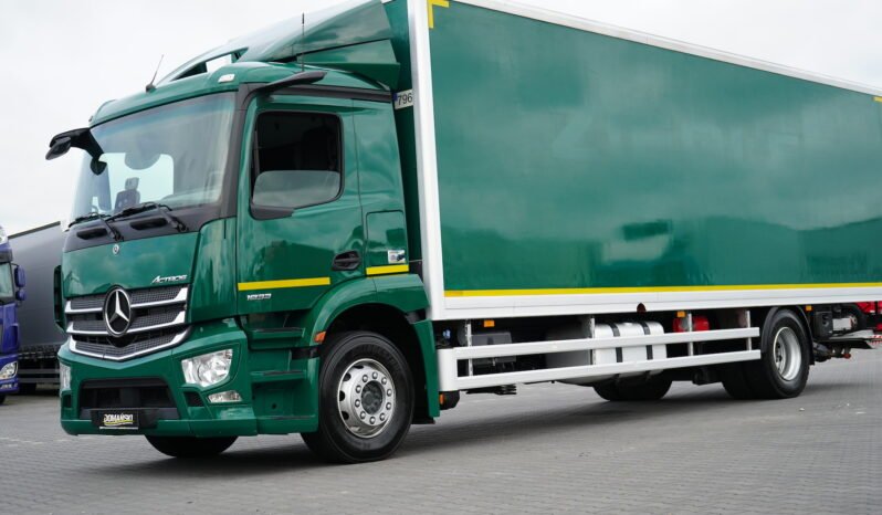 
								Mercedes-Benz Actros 1833 4×2 Caja Cerrada con Trampilla full									