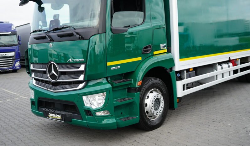 
								Mercedes-Benz Actros 1833 4×2 Caja Cerrada con Trampilla full									