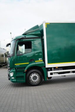 
										Mercedes-Benz Actros 1833 4×2 Caja Cerrada con Trampilla full									
