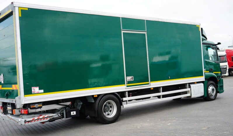 
								Mercedes-Benz Actros 1833 4×2 Caja Cerrada con Trampilla full									