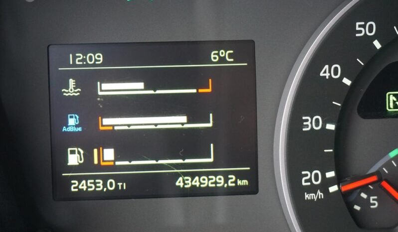 
								Volvo FM 460 6×2 Isotermo con Plataforma full									