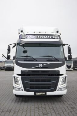 
										Volvo FM 460 6×2 Isotermo con Plataforma full									