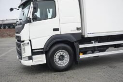 
										Volvo FM 460 6×2 Isotermo con Plataforma full									
