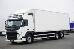 Volvo FM 460 6×2 Isotermo con Plataforma