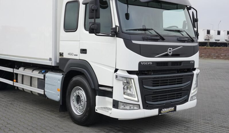 
								Volvo FM 460 6×2 Isotermo con Plataforma full									