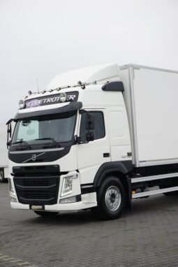 
										Volvo FM 460 6×2 Isotermo con Plataforma full									