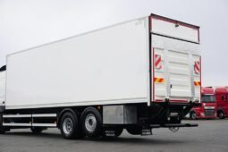 
										Volvo FM 460 6×2 Isotermo con Plataforma full									