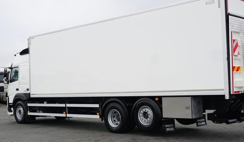 
								Volvo FM 460 6×2 Isotermo con Plataforma full									