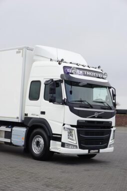 
										Volvo FM 460 6×2 Isotermo con Plataforma full									