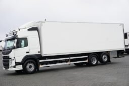 Volvo FM 460 6×2 Isotermo con Plataforma