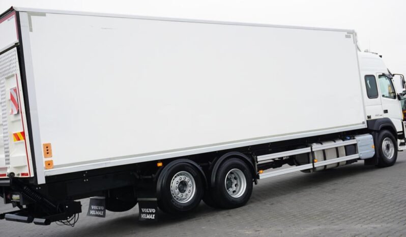 
								Volvo FM 460 6×2 Isotermo con Plataforma full									