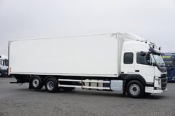 Volvo FM 460 6×2 Isotermo con Plataforma